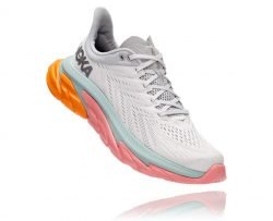 hoka one one kaina