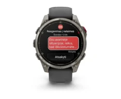 Garmin išmanusis laikrodis su ekranu, rodančiu SOS pranešimą ir laiką.