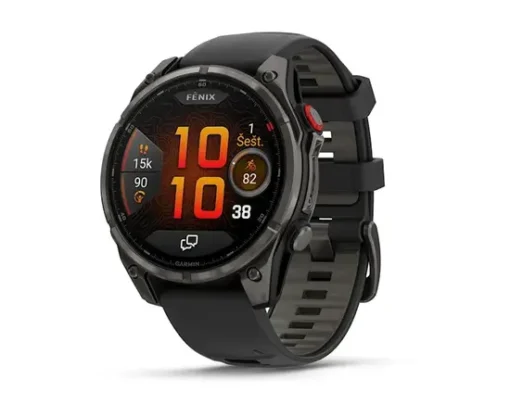 Garmin Fenix 7 sportinis laikrodis su juodu dirželiu ir skaitmeniniu ekranu.