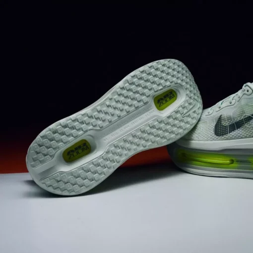 Nike Vomero Premium Men's - Image 5