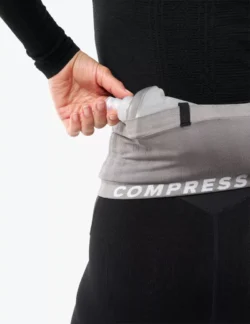 Compressport Free Belt 2.0 - Black/Gray - Image 3